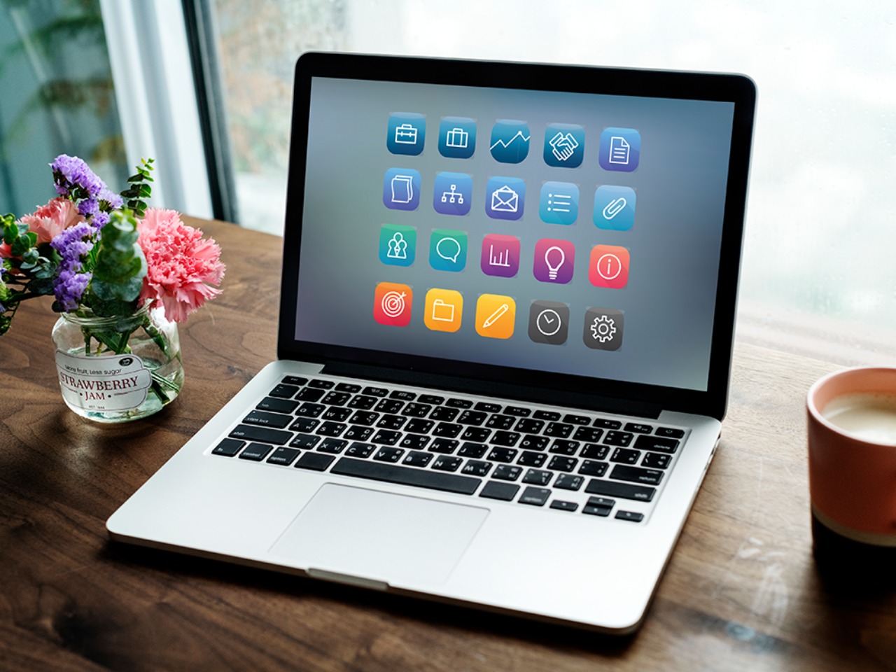 Supaya Laptop Awet, Ini 7 Cara Mudah Merawatnya! - Beauty Journal