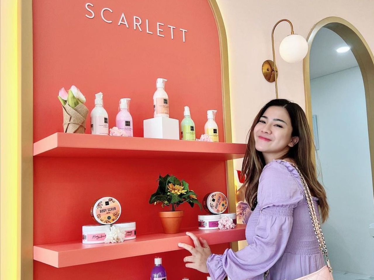 Paris Fashion Week 2022 Scarlett