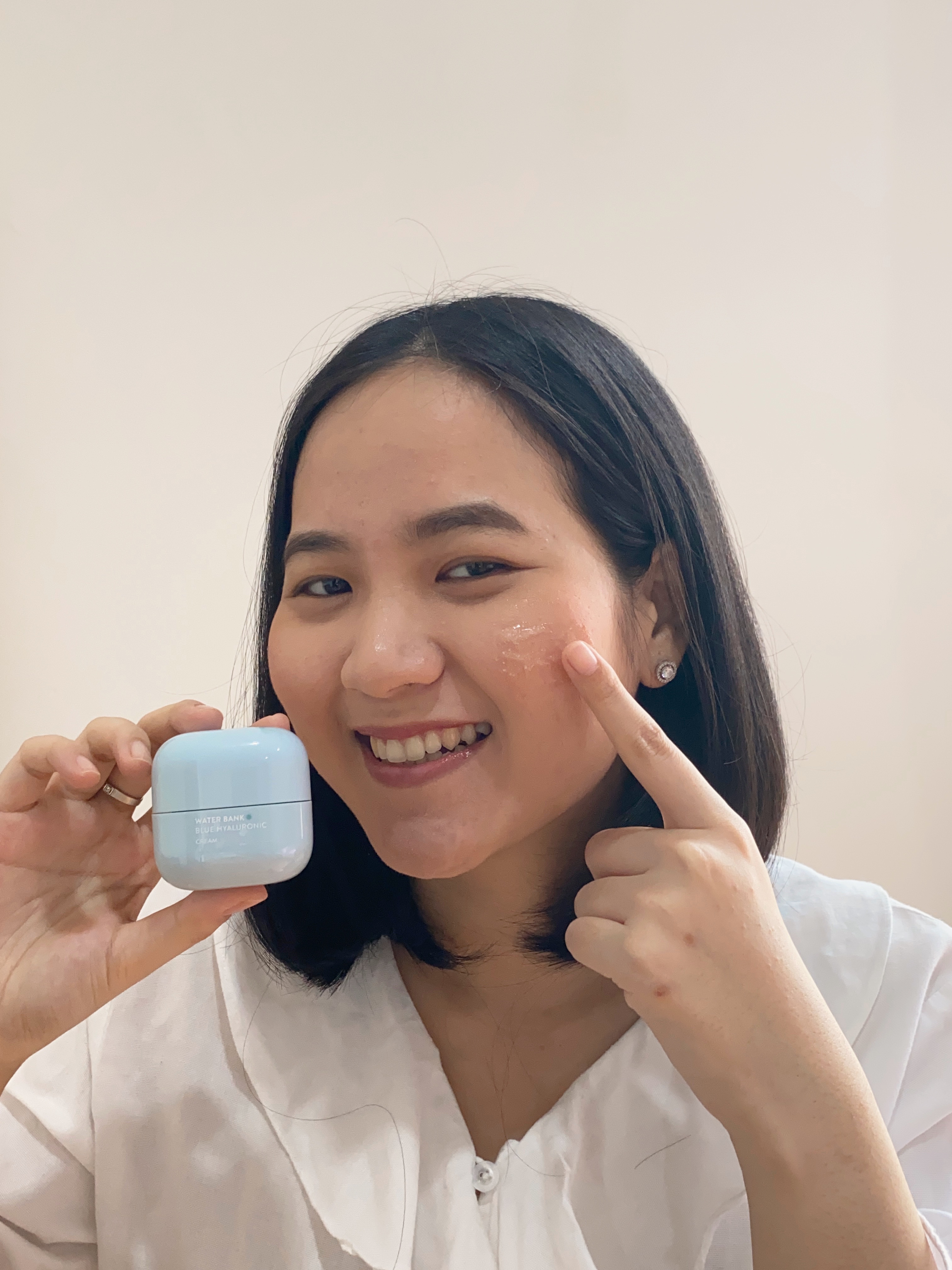 Laneige Waterbank Blue HA Cream Gel - Review SOCO by Sociolla